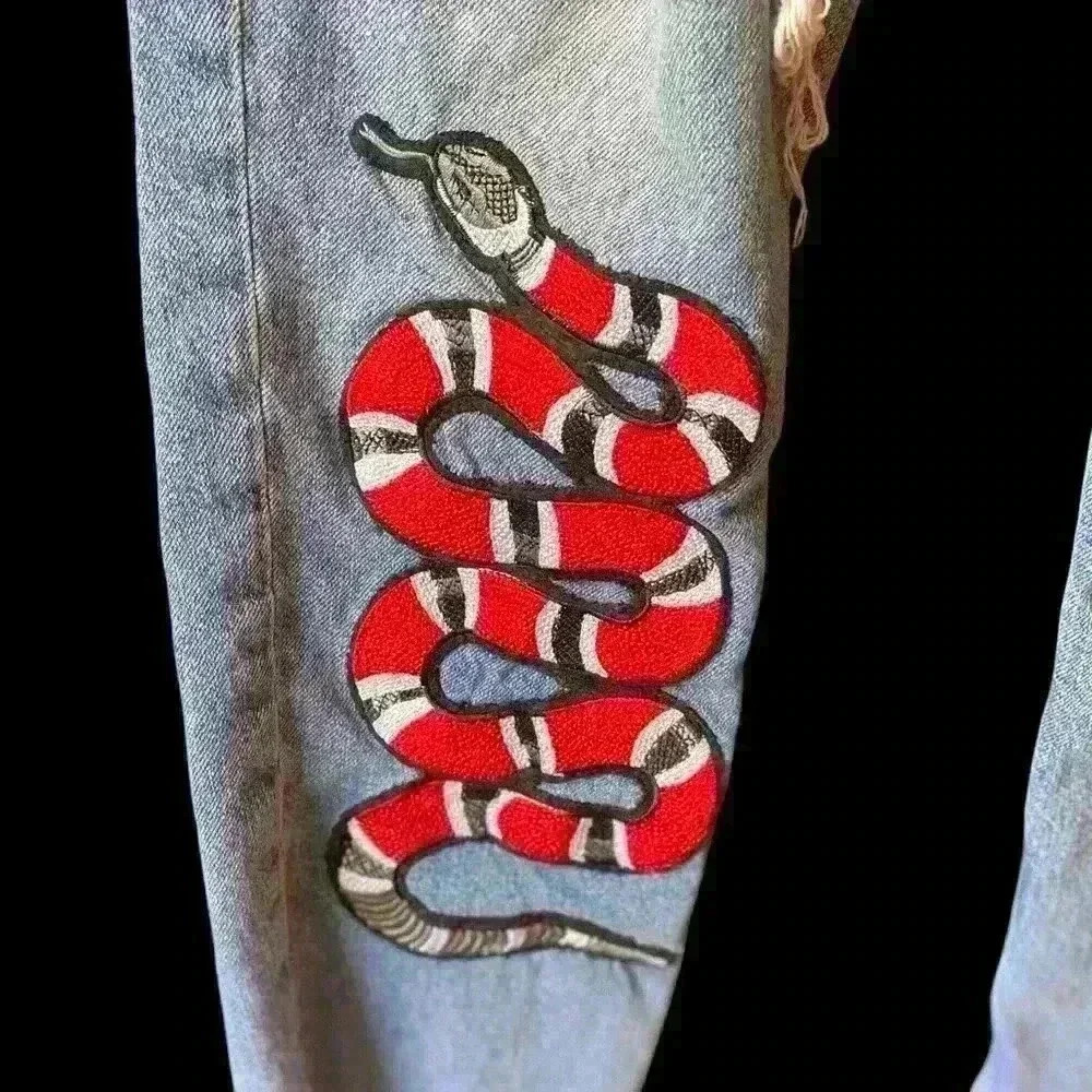 H&M &Denim Straight Leg High Waisted Embroidered/Distressed Jeans Sz 32 (US 0) - Picture 3 of 12